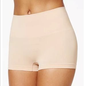 SPANX  Shaping Boyshort